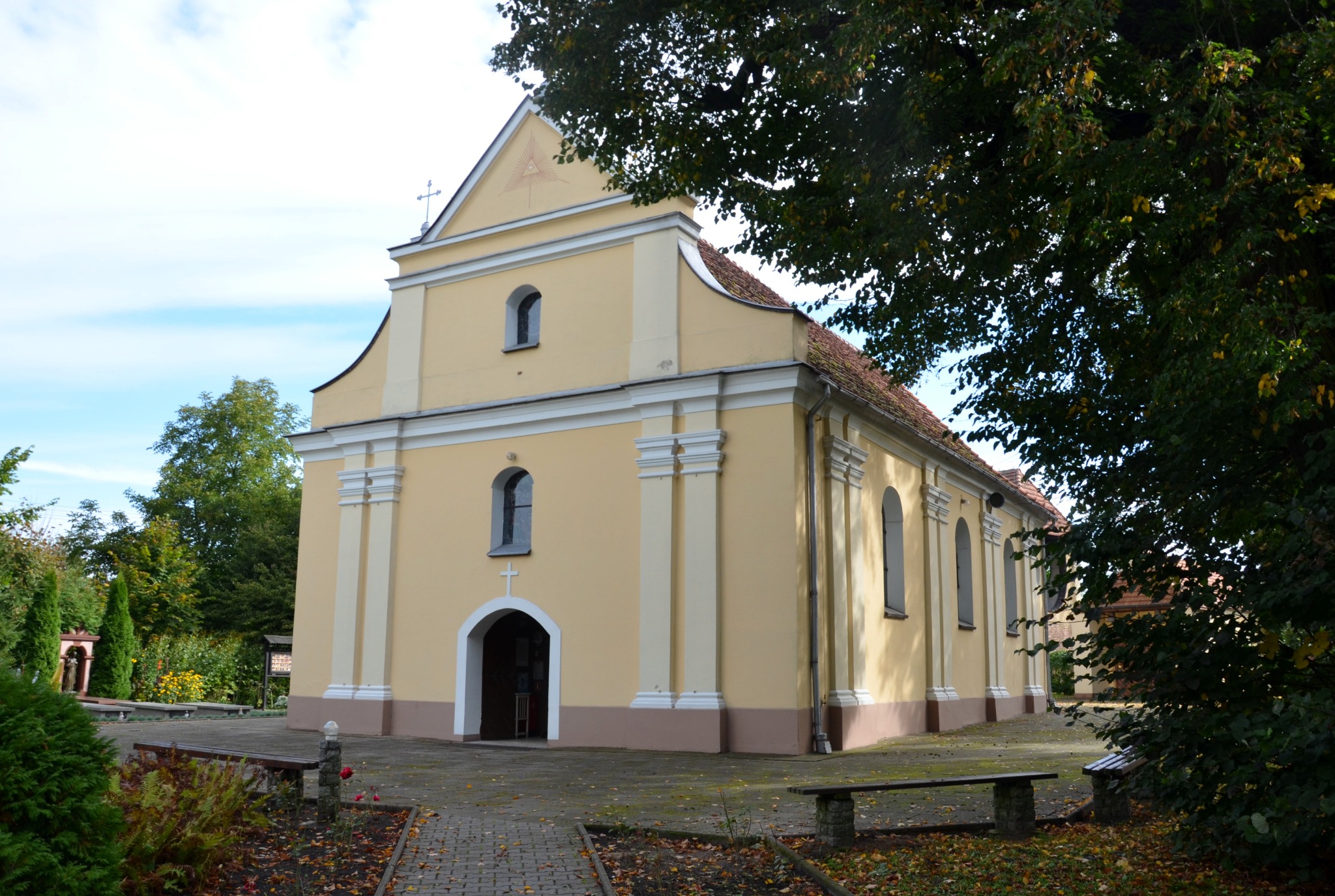 Zdjęcie: Parafia pw. św. Katarzyny w Rożnowie
